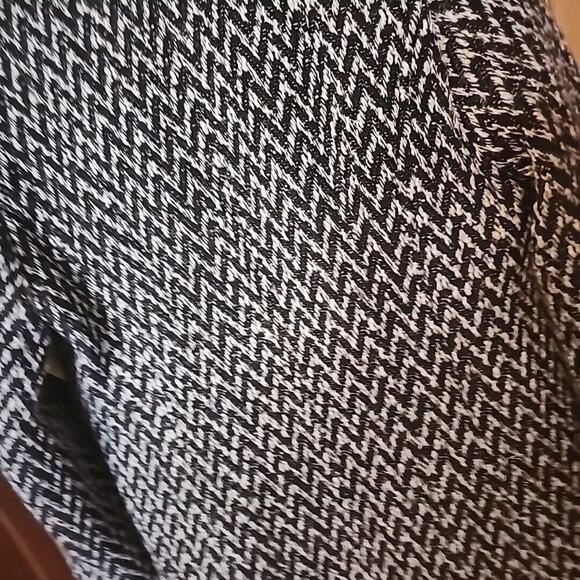 Kenneth Cole New York Women’s Size 12 Wool Blend Black White Pea Coat Chevron - Picture 12 of 12
